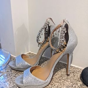Silver Metallic Glitter Heels -browns size 7.5